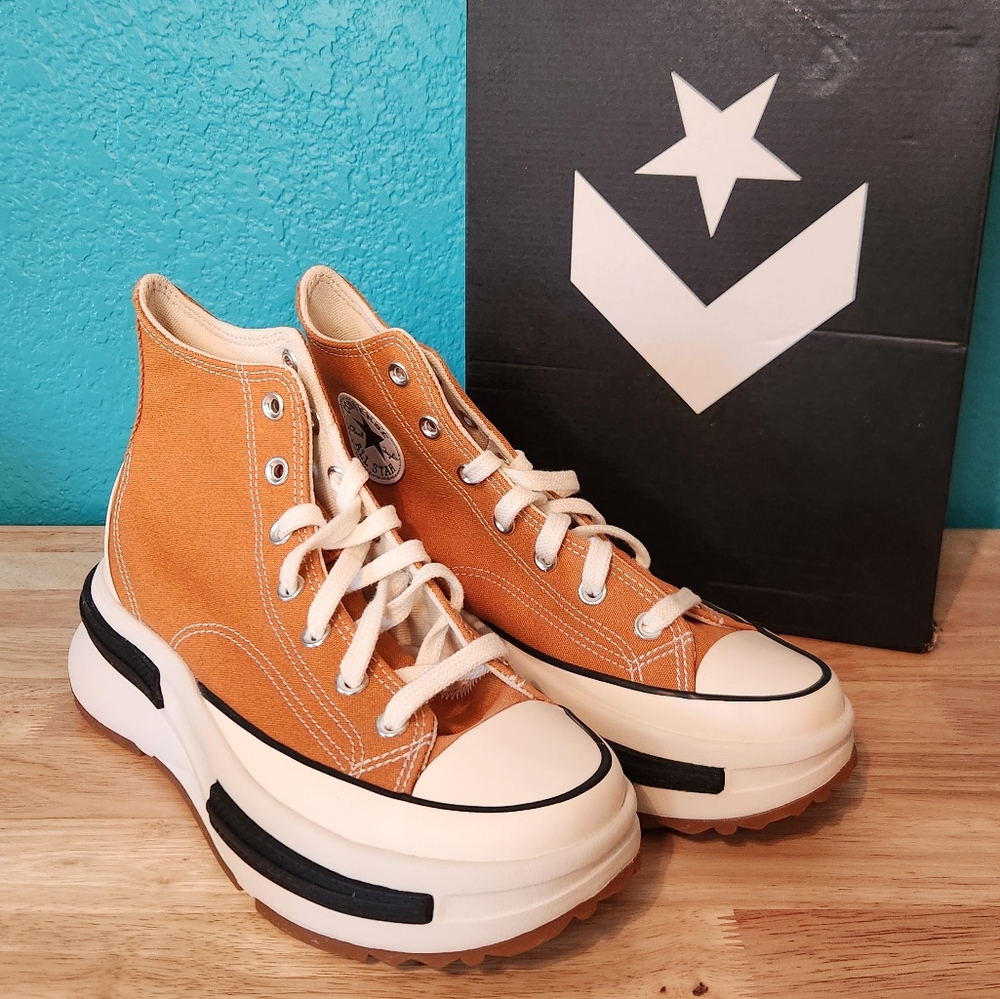 NWOT Converse Run Star Legacy CX HI Top Unisex Trainers,‎ Men's 7, Women's 8.5